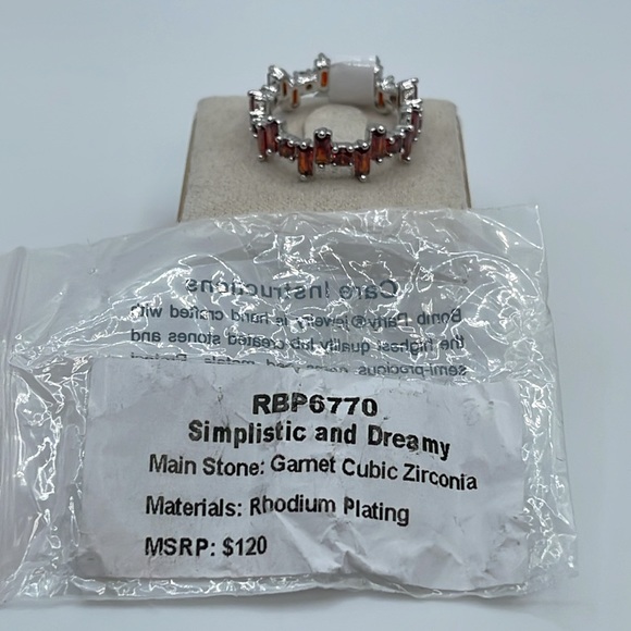 Bomb Party January 2024 Ring SIMPLISTIC AND DREAMY RBP6770 Garnet CZ/Rhodium - Picture 3 of 3